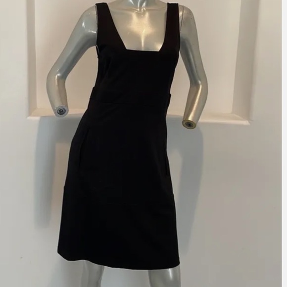 Theory  - Amika  -  Black V cut sleeveless fitted Cocktail mini dress | small - Picture 3 of 15